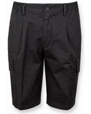 Devore Cotton Pleated Detailing Shorts - Black