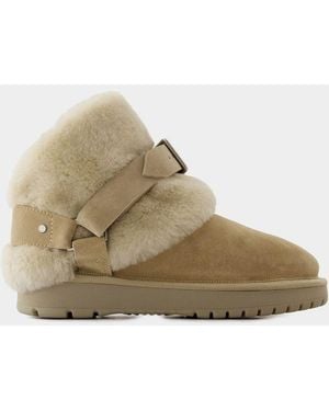 Burberry Chubby Boots - Natural