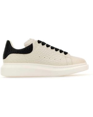 McQueen Small Heart Hi Top Sneaker - Pink