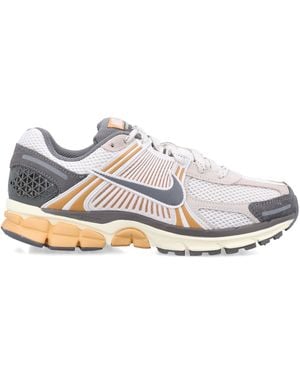 Nike Zoom Vomero 5 Sneakers - White