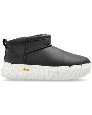 UGG Classic Ultra Mini Wrap Tech Boots - Black