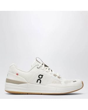 On Shoes The Roger Pro Tennis Shoes - White