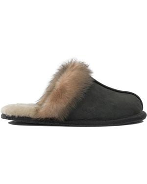 UGG "Scuffette" Slippers - Brown
