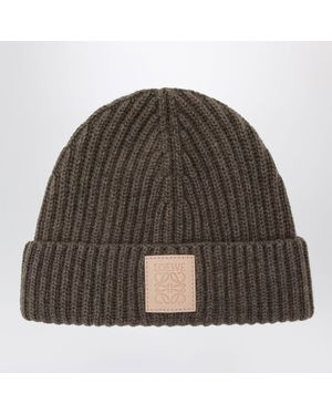 Loewe Dark Ribbed Cashmere Beanie - Brown
