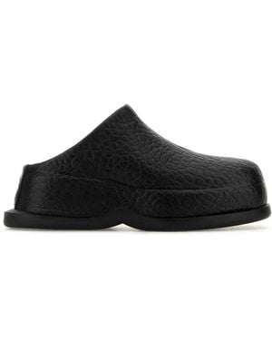 McQueen Leather Wave Slippers - Black