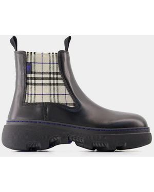 Burberry Creeper Chelsea Low Ankle Boots - Black