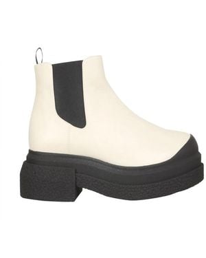 Stuart Weitzman Charli Boots - White