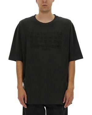 Maison Margiela Oversized T-Shirt With Embossed Logo Detail - Schwarz