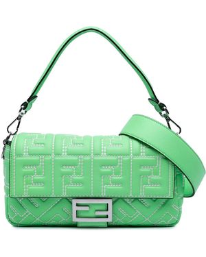 Fendi Hobo Bags - Grün