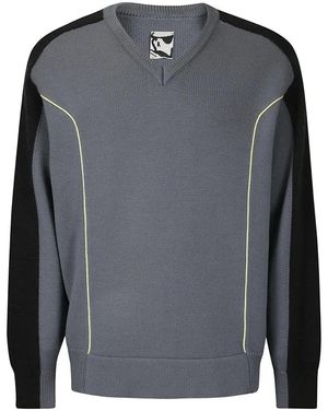 GR10K V-Neck Sweater - Grau