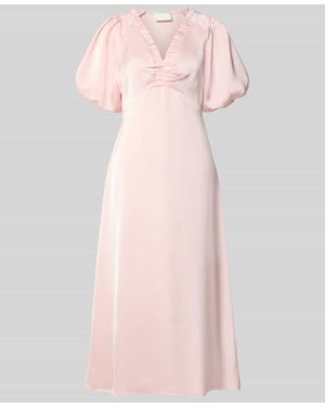 Neo Noir Midikleid aus Satin Modell 'Illana' - Pink