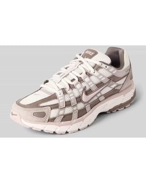 Nike Sneaker mit Logo-Stitching Modell 'P-6000' - Mehrfarbig