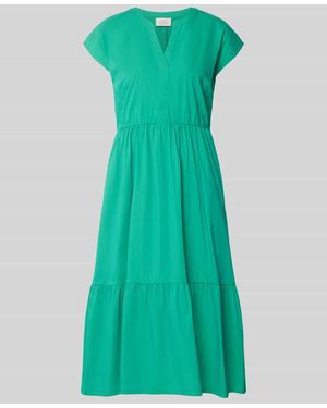 ROBE LÉGÈRE Knielanges Kleid im Stufen-Look mit V-Ausschnitt - Grün