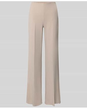 Rinascimento Flared Fit Stoffhose mit Bügelfalten - Natur