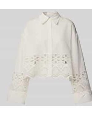 EDITED Korte Blouse Met Broderie Anglaise - Naturel