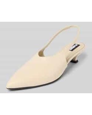 Alohas Pumps Van Leer Met Elastisch Riempje, Model 'Eros' - Naturel