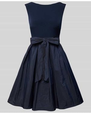Swing Knielanges Cocktailkleid Mit Rückseitiger Schleife - Blau