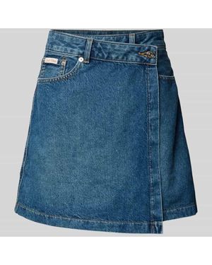 Calvin Klein Jeansrock in Wickel-Optik mit Label-Detail - Blau