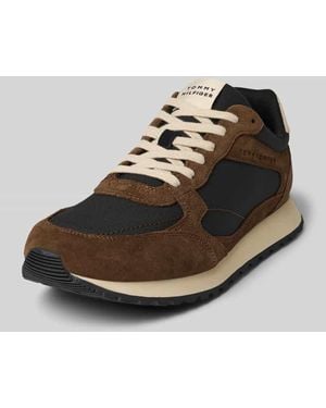 Tommy Hilfiger Low Top Sneaker mit Wildleder - Braun