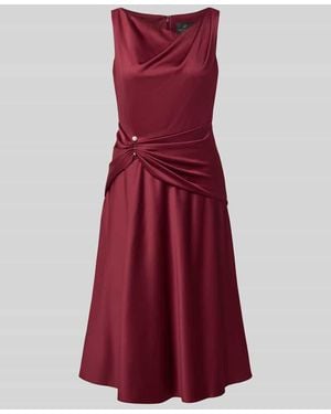 Adrianna Papell Cocktailkleid aus Satin mit Raffungen - Rot
