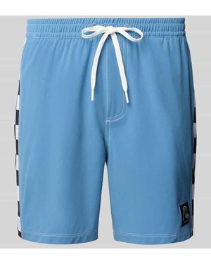 Quiksilver Relaxed Fit Badeshorts mit Label-Patch - Blau