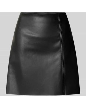 Vero Moda Regular Fit Mini-Rock in Leder-Optik Modell 'NELLY' - Schwarz