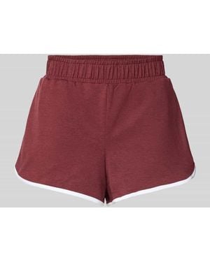 Varley Regular Fit Shorts mit elastischem Bund Modell 'Marty' - Rot