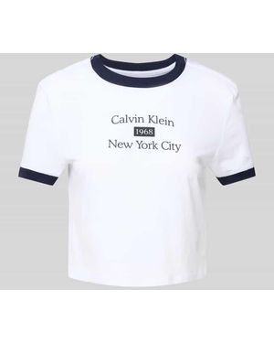 Calvin Klein Cropped T-Shirt mit Rundhalsausschnitt - Mehrfarbig