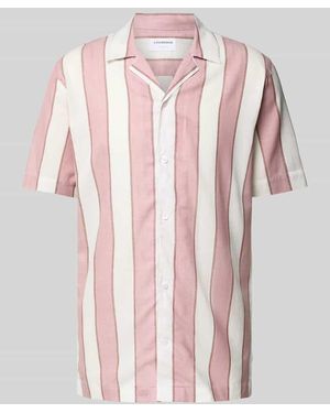 Lindbergh Relaxed Fit Freizeithemd mit Label-Detail und Umlegekragen - Pink