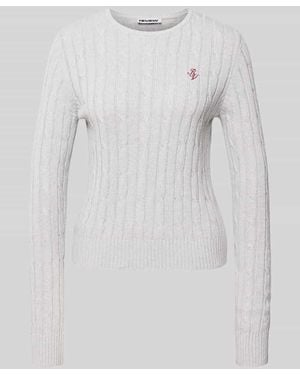 Review Strickpullover mit Zopfmuster und Label-Stitching - Weiß