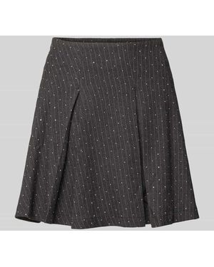 Neo Noir Minirock mit elastischem Bund Modell 'Selah' - Schwarz