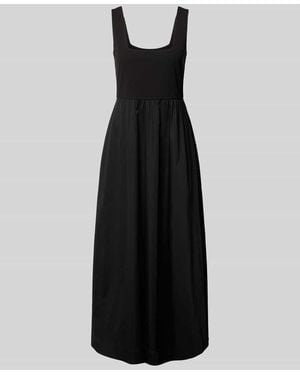 Comma, Midikleid im ärmellosen Design - Schwarz