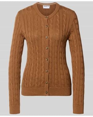 Jake*s Strickjacke mit Zopfmuster und Rundhalsausschnitt - Braun