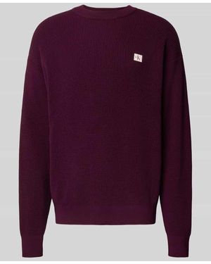 Calvin Klein Strickpullover mit Strukturmuster und Rundhalsausschnitt - Lila