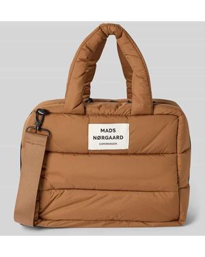 Mads Nørgaard Umhängetasche mit Label-Patch und verstellbarem Schultergurt - Braun