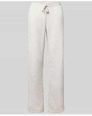 Gina Tricot Wide Fit Sweatpants aus Baumwoll-Mix Modell 'Iconic' - Weiß