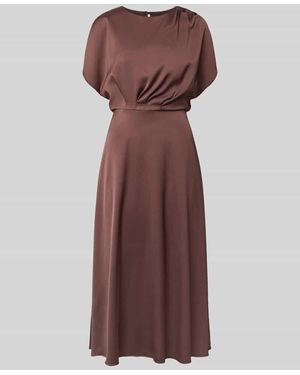 Swing Midikleid aus Satin - Braun