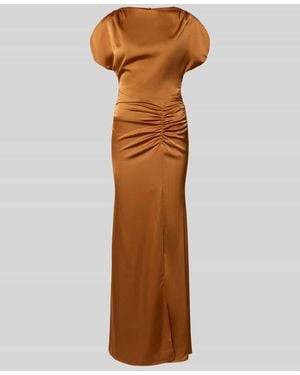 Lipsy Maxikleid aus Satin mit Raffungen - Braun
