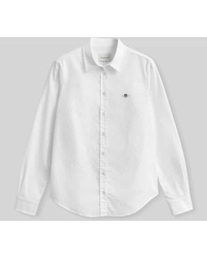GANT Slim Fit Hemdbluse mit Logo-Stitching - Weiß