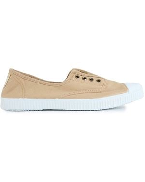 Victoria 106623 Canvas-Inspired Trainers - White