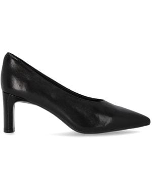 MISS OLIVIA Gaia Pump - Black