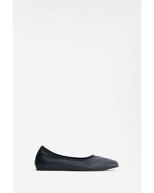 Filippa K Rey Flats - White