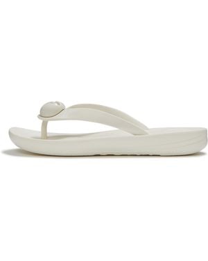 Fitflop Iqushion Glossy-Button Flip-Flops - White