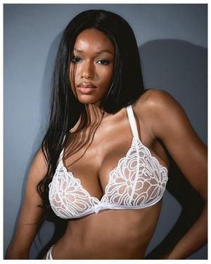 Agent Provocateur Nelle Soft Cup Bra - Blue