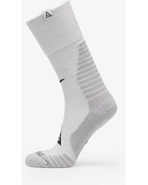 Nike Acg outdoor cushioned crew socks summit white/ lt smoke grey s - Grau