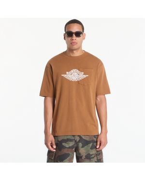 Nike T-Shirt Flight Essentials Pocket T-Shirt Lt British Tan/ Shadow - Bruin