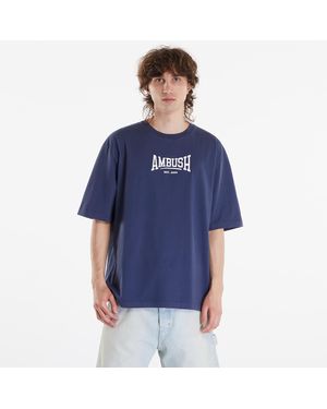Ambush Maglietta Graphic T-Shirt Insignia/ Blanc De Blanc - Blu