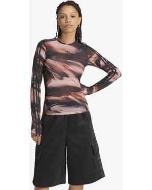 adidas Originals T-Shirt Adidas Graphic Mesh T-Shirt Vermillion/ Crystal Linen/ Aurora Coffee - Zwart