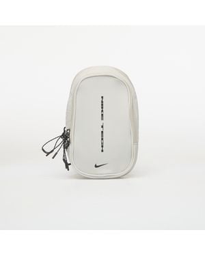 Nike Tasche Commute Tech Crossbody Bag 1L Light Bone/ Light Bone - Weiß