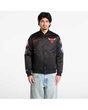 Mitchell & Ness Jacke Nba Blackout Heavyweight Satin Jacket Chicago Bulls - Schwarz